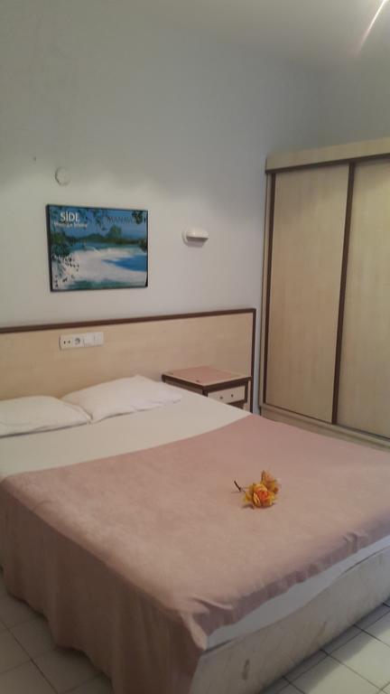 Delphin Hotel Side Bagian luar foto
