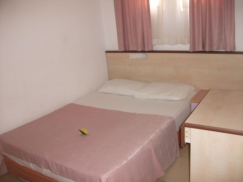 Delphin Hotel Side Bagian luar foto